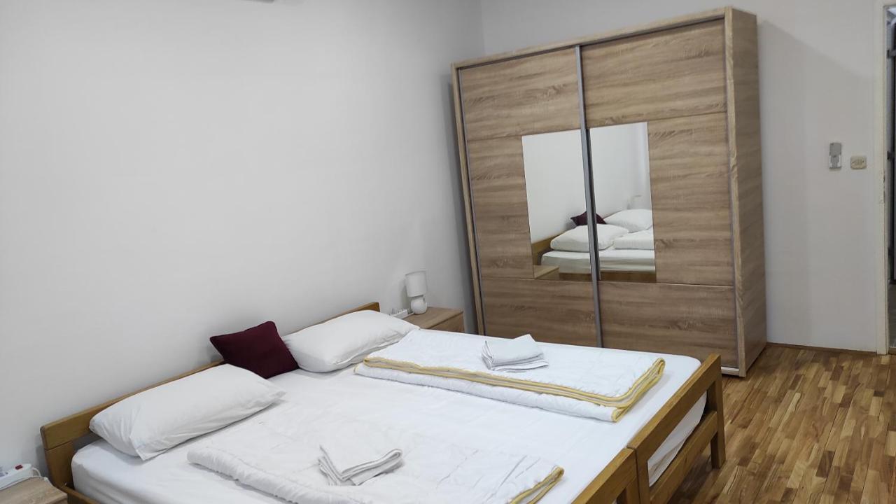 Apartment Mejtas - Center Of Сараєво Екстер'єр фото